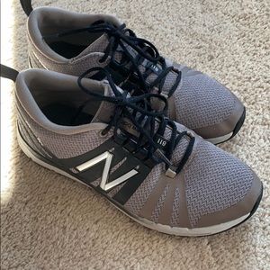 New Balance 811 in mauve/black